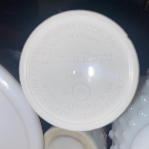 4 collectable vintage empty perfume bottles  irice , Avon and l’air du temps - Picture 5 of 9